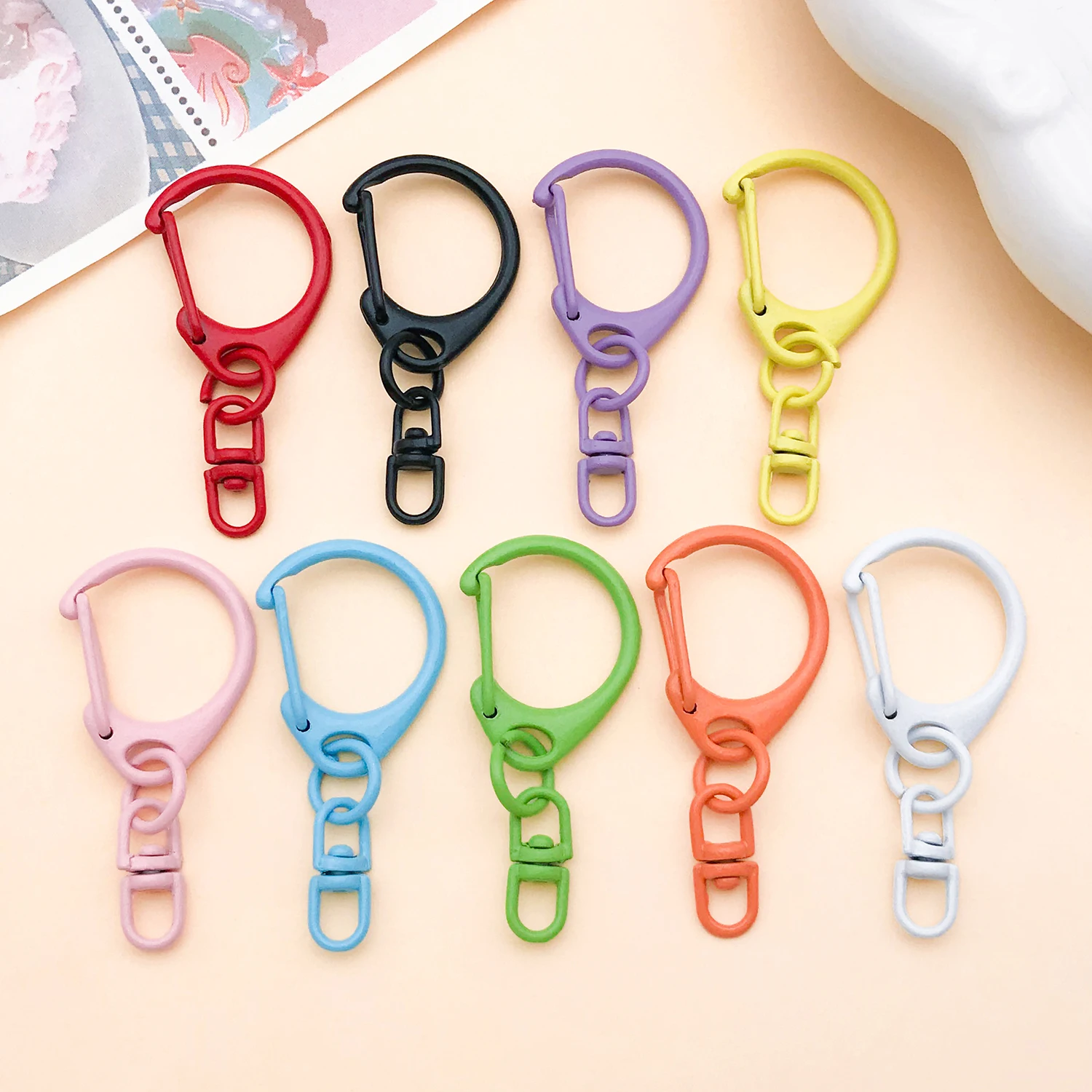 30pcs 18x41mm Zinc Alloy Paint D-Shaped Buckle With 8-Character Universal Buckle Dog Buckle DIY Key Chain Bag Pendant view 5