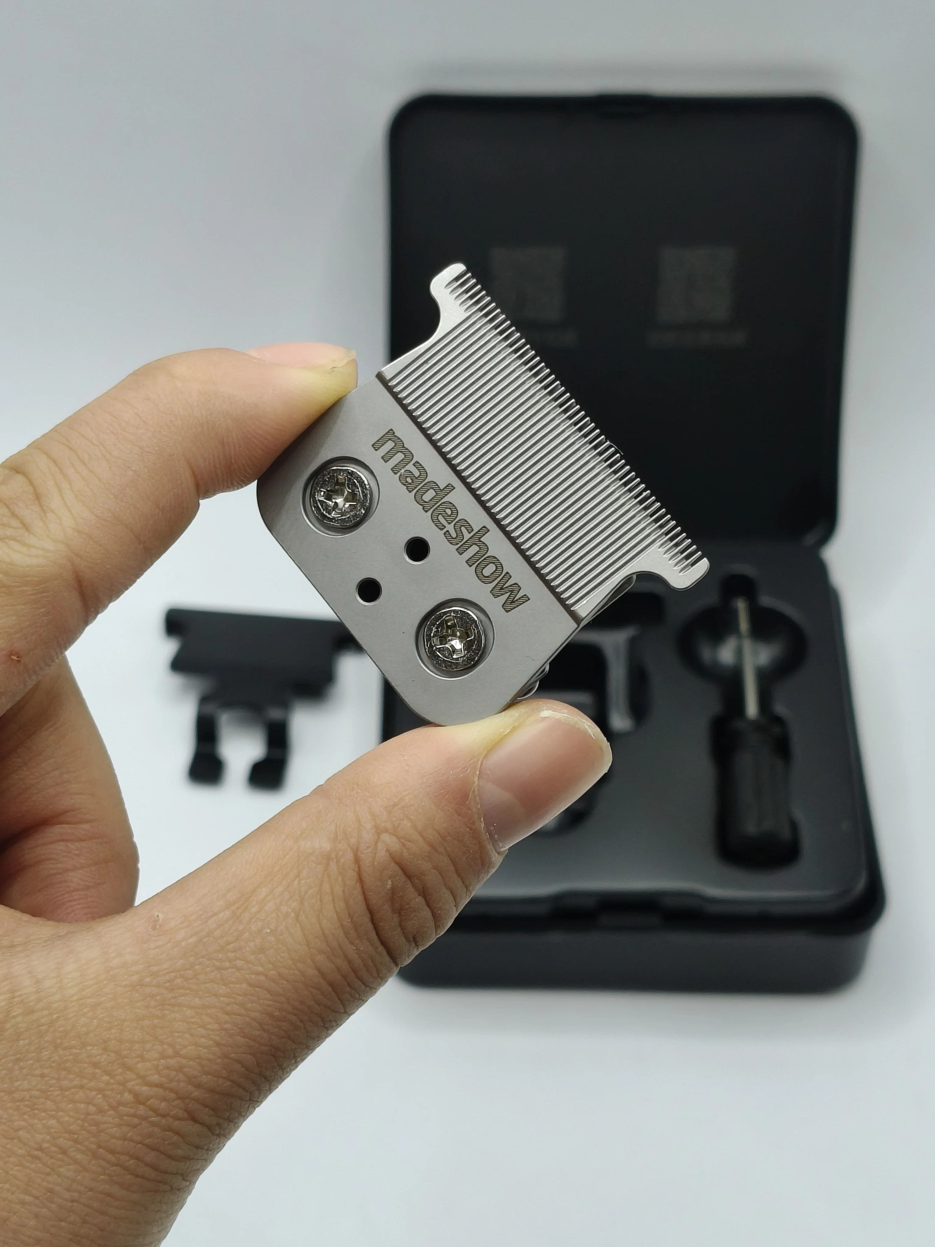 Madeshow M6 M11 G9G 2020T Kulilang R55 Professional Hair Clipper 0mm Original Blade Hair Cutting Machine Replaceable Cutter Head