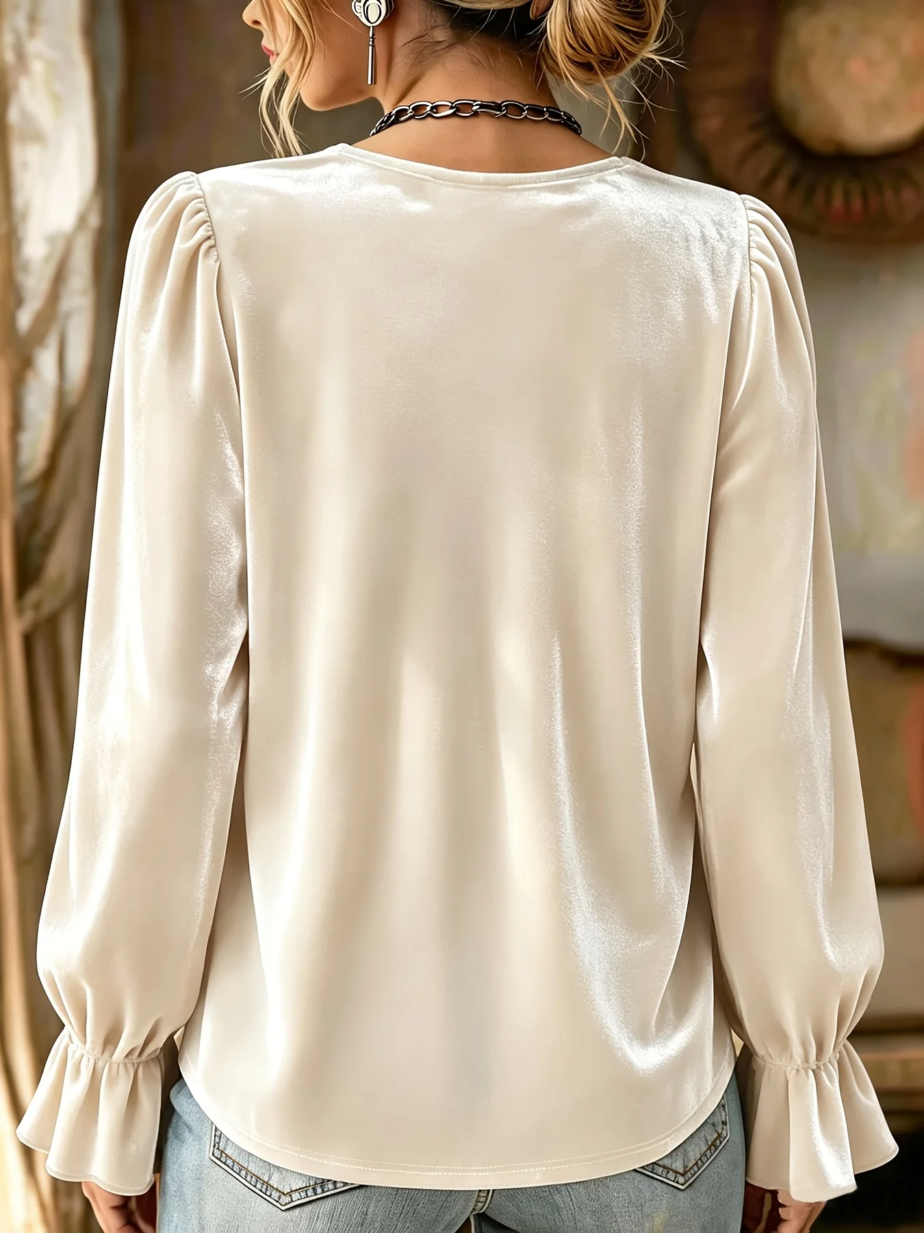 Plus-Size-Samtbluse für Damen, V-Ausschnitt, lange Ärmel, plissierte Laternenärmel, elegante burgunderrote Oberteile, lässiges, lockeres Hemd – Detail 9