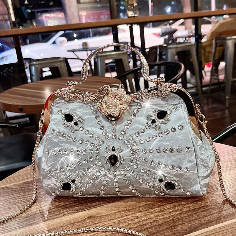 

2024 Luxury Fashion Diamonds Women Handbag Leather Clip Rhinestone Spider Bag Chain Portable Tote Shoulder Messenger Bags Simple