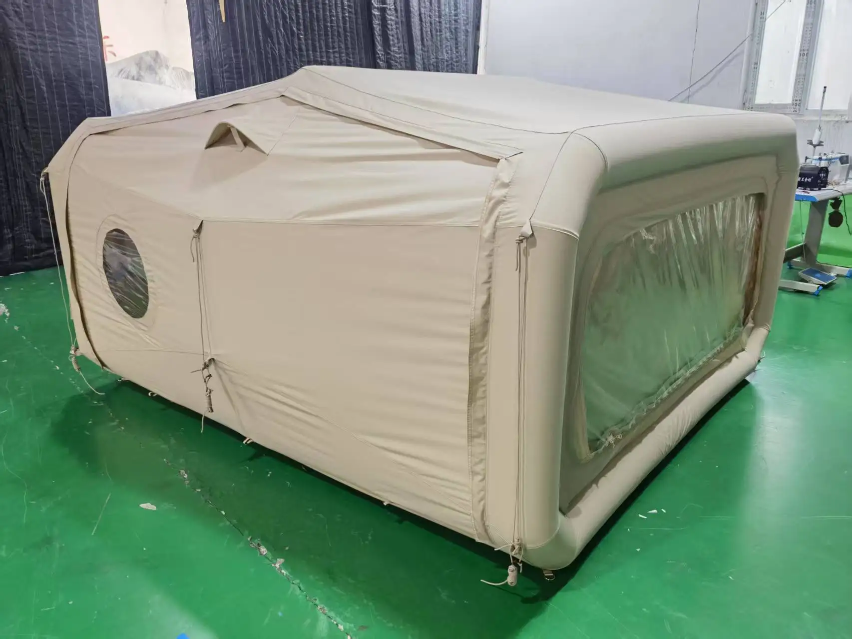 خيمة تخييم فاخرة مقاومة للرياح ومقاومة للماء من مادة PVC قابلة للنفخ في الهواء الطلق مصنوعة من قماش أكسفورد، وهي كبسولات فضائية #5