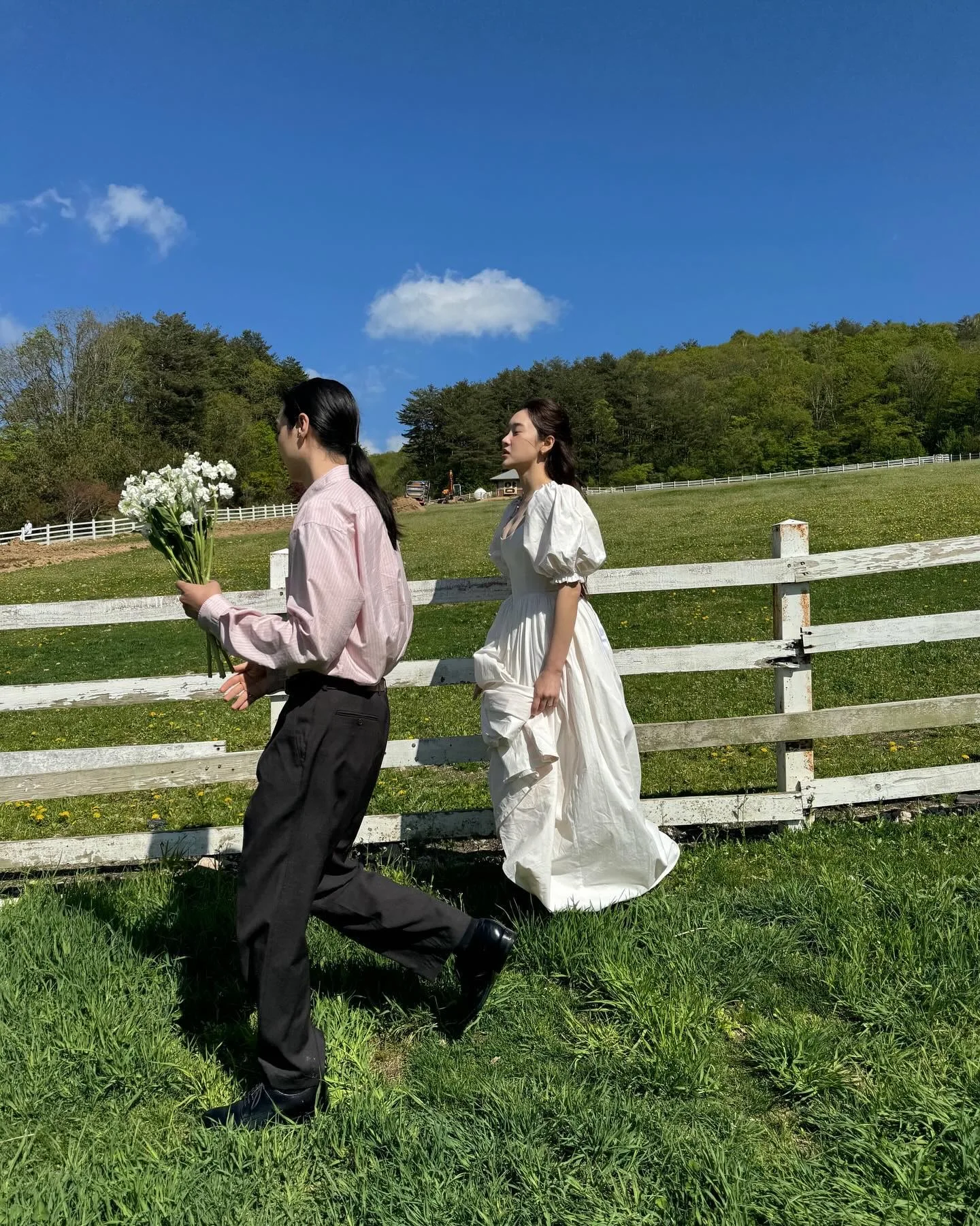 Vestido de novia elegante de Corea con cuello cuadrado, sesión de fotos, línea A, manga corta abombada, vestido de novia de tafetán hasta el suelo, personalizado