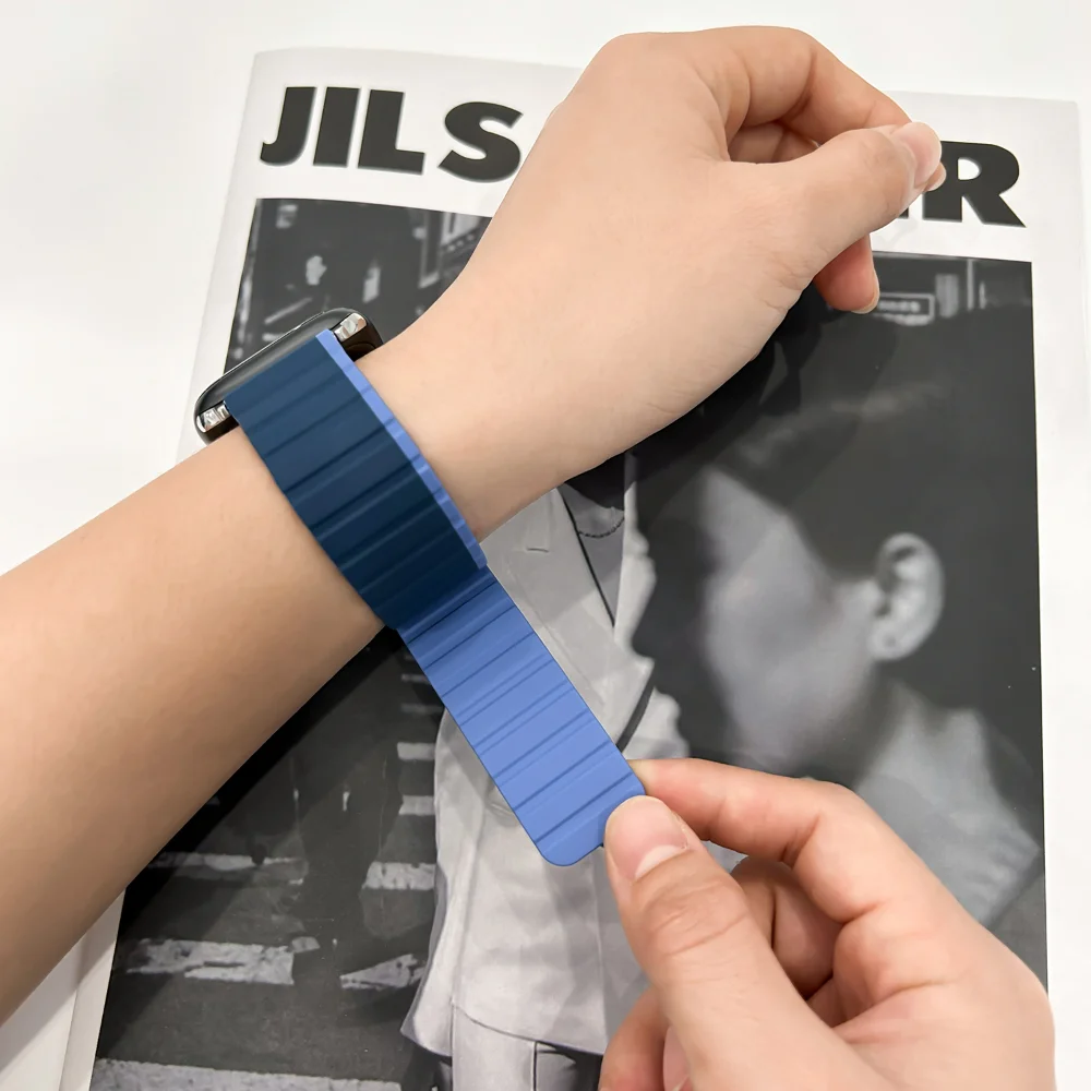 Silicone Strap for Apple Watch Band 49mm 44mm 40mm 45mm 41mm 42mm 38mm Two-color Magnetic Bracelet for iWatch 8 Ultra 7 SE 3 5 6