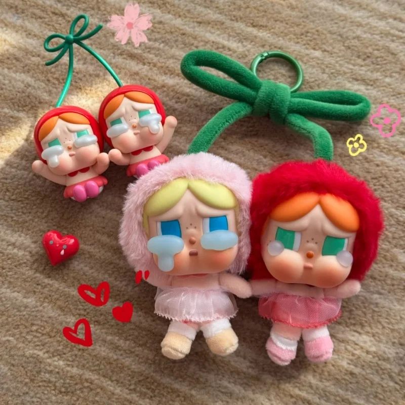 Genuin Crybaby Crying For Love Serie vinilo cara muñeca llavero colgante lindo cereza Love You diseño figura de acción coleccionable regalo