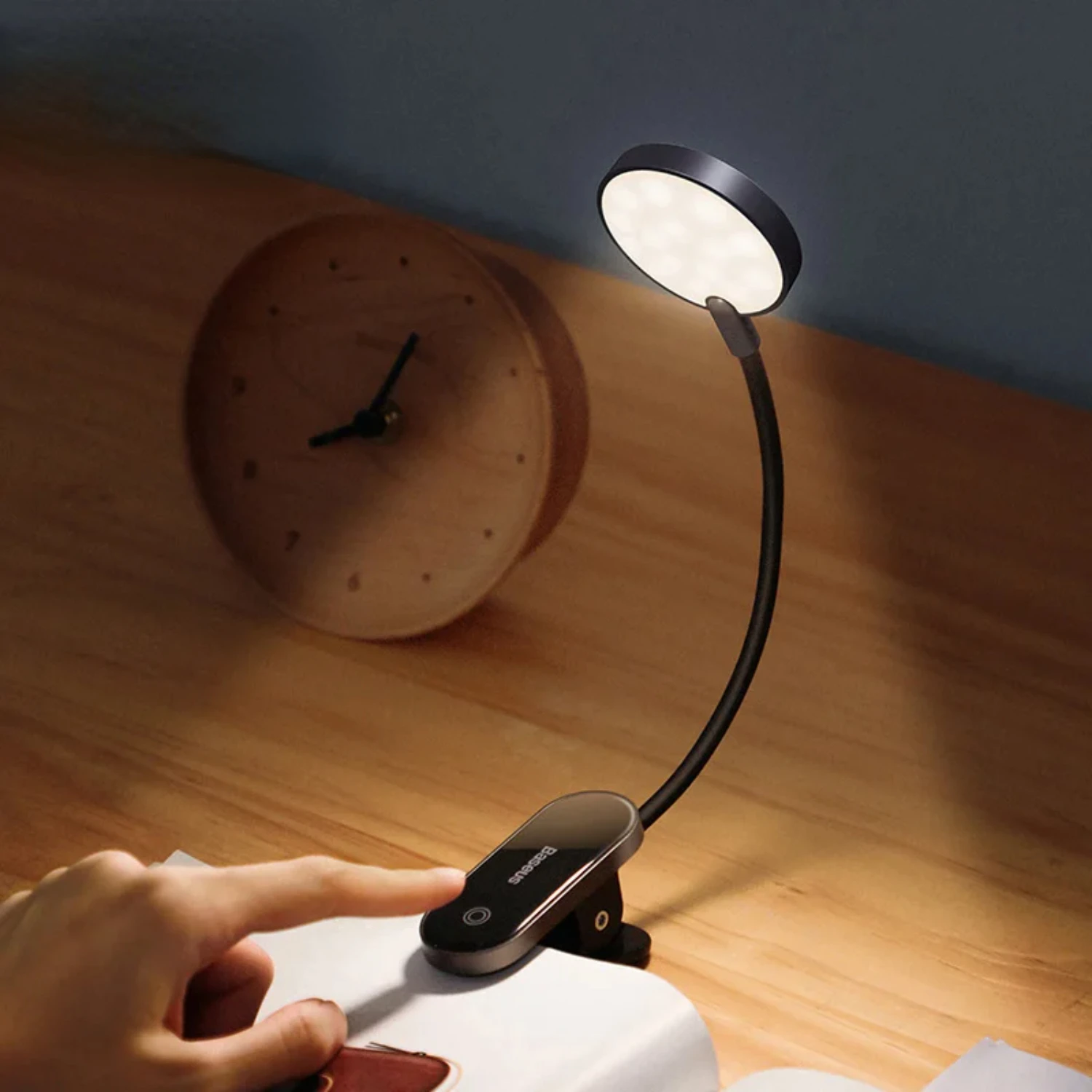 

New Clip Table Lamp Stepless Dimmable Wireless Desk Lamp USB Rechargeable Reading Light Night Light Laptop Lamp