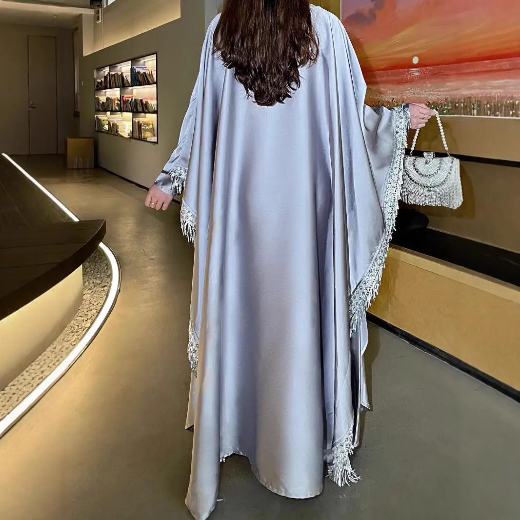 Venta al por mayor Oem Modest Dubai Eid vestido de novia conjunto para mujeres Abaya musulmana y Gamis para la temporada de otoño y primavera