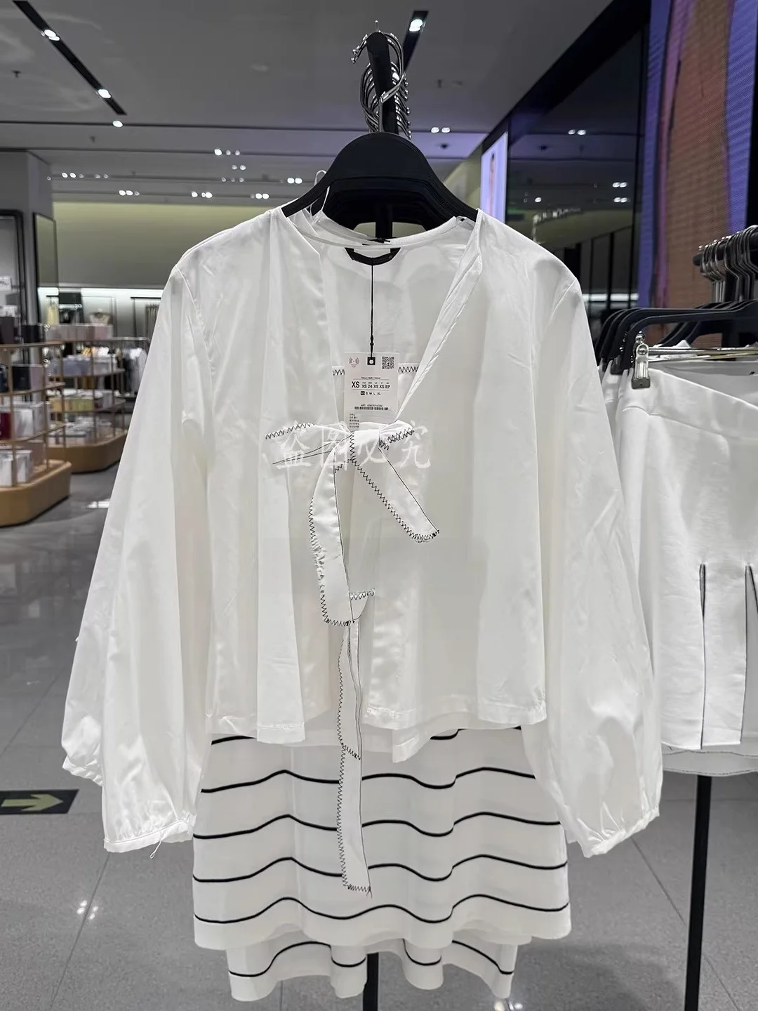 

Sweet Bow Tie Color Block Long Sleeve Short Shirt Women's Loose Fit Casual Shirt Summer New Arrival Silk Material