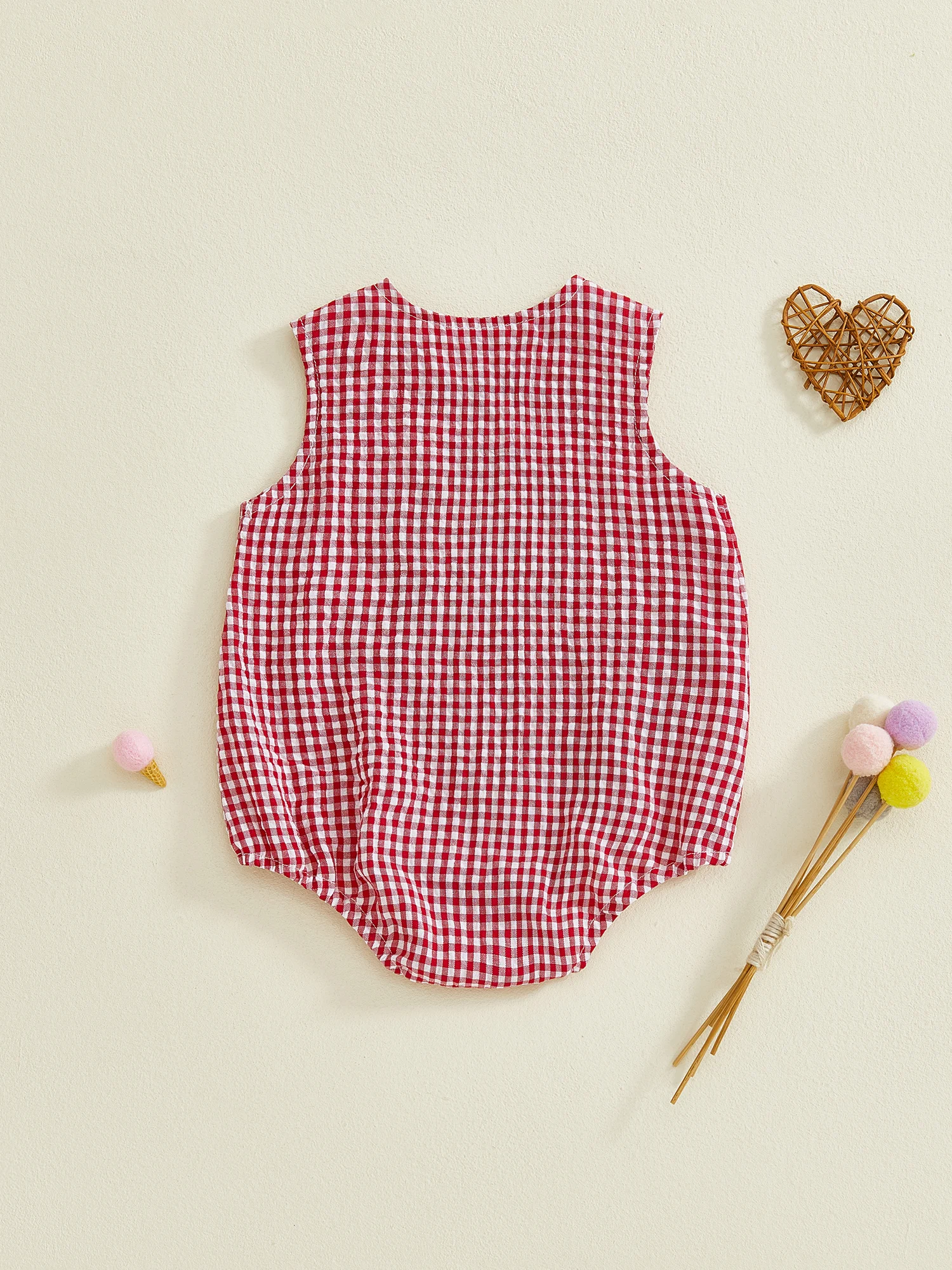 

Adorable Newborn Valentine s Day Tartan Romper with Sweet Heart Embroidery and Stylish Sleeveless Design for Babies