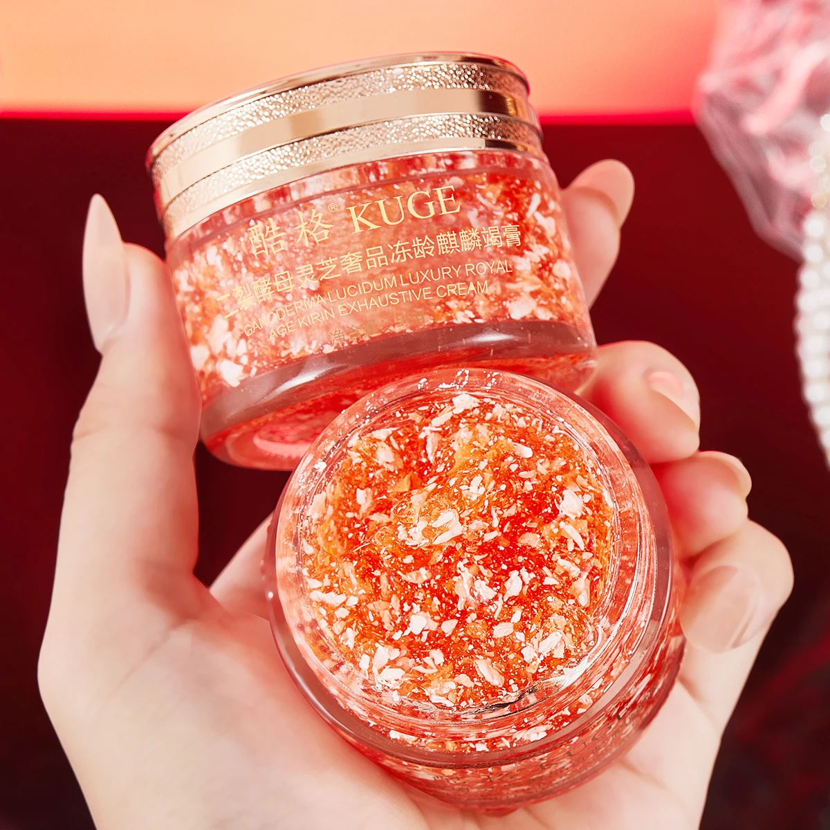 50g Dragon Blood Cream, Containing Black Lingzhi Extract, Refines Skin Texture, Has a Clear and Silky Texture, Moisturizes Skin, Provides Delicate Care, and Makes Skin Look Younger.