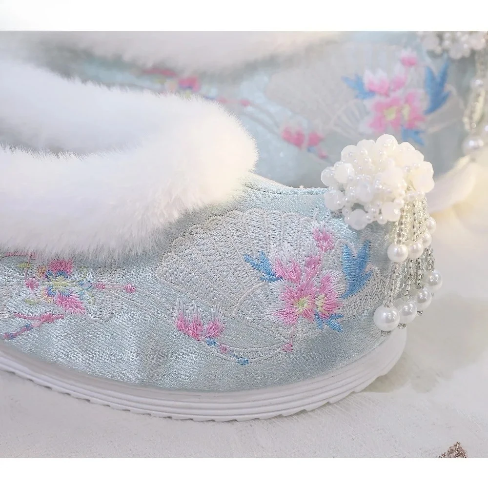 Inverno Nuovo Originale Antico Intrattenimento Musiche E Canzoni Scarpe Da Donna Scarpe Ricamate Altezza Interna Aumentare Ming Antico Panno Studente Testa Scarpe