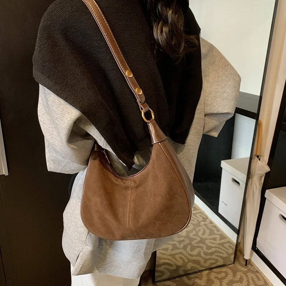 حقيبة هوبو عصرية من جلد الغزال الصناعي، محفظة كتف صغيرة بأشرطة قابلة للتعديل، ناعمة مع حقيبة يد كروس بسحاب