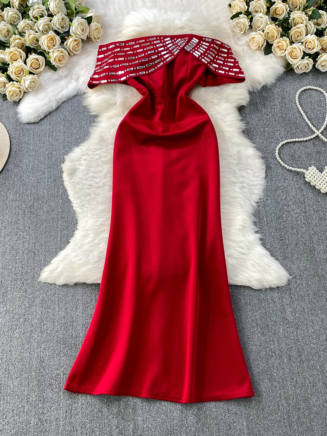 

Элегантное вечернее платье с бриллиантами на одно плечо, длинное, с подкладкой на груди, приталенное, фасон «рыбий хвост», для вечеринок