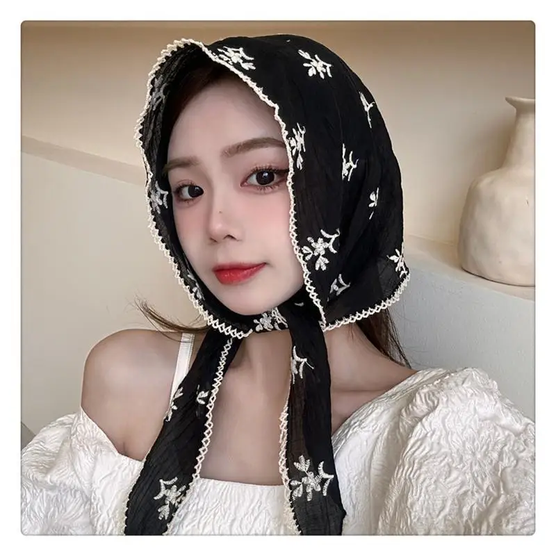 

Cotton Linen Embroidered Triangle Scarf Floral Neck Scarf Summer New Fashion Sunscreen Headscarf INS Retro Handkerchief Bandana