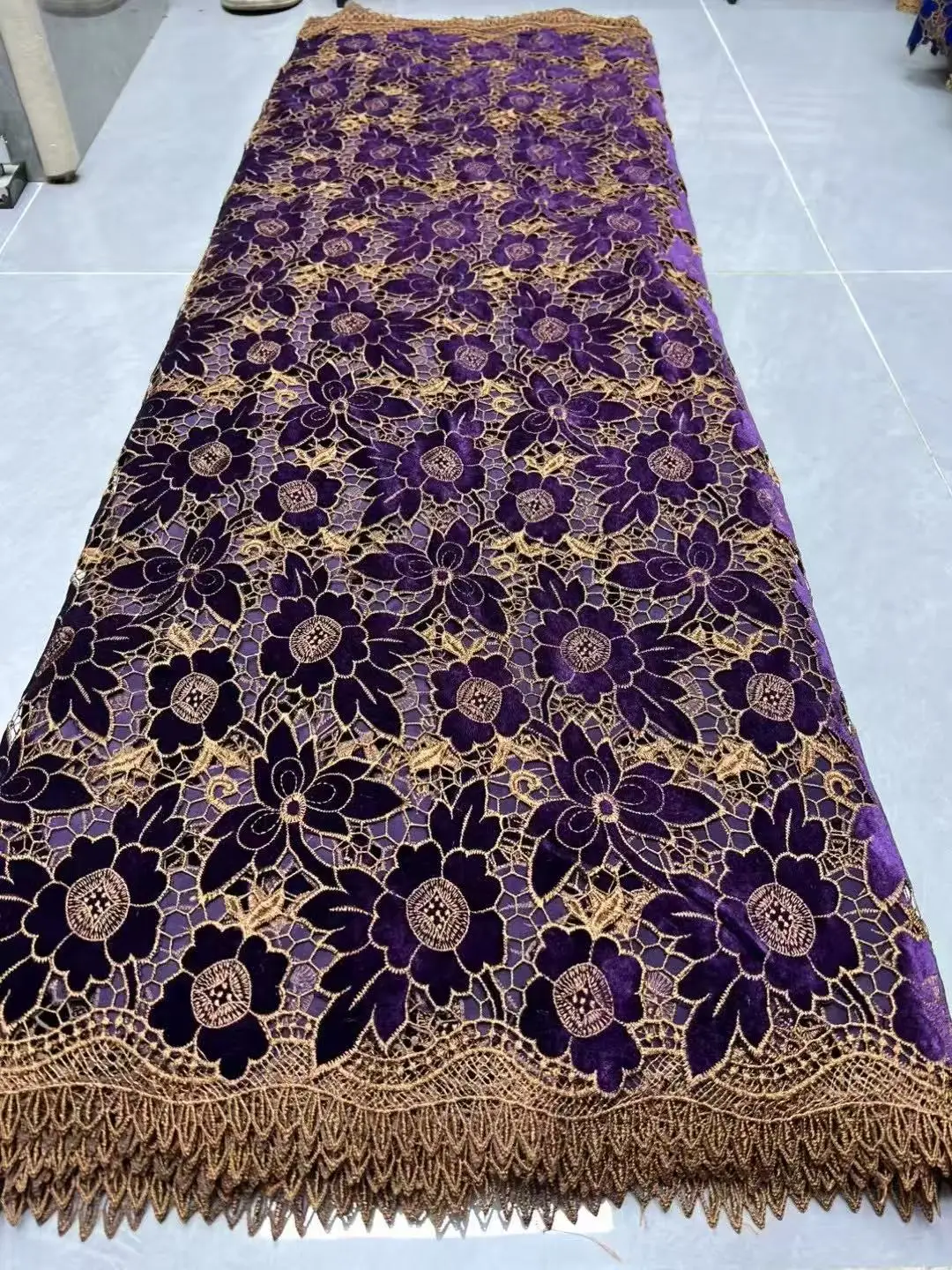 ผ้าลูกไม้ปักเลื่อมกำมะหยี่แอฟริกัน คุณภาพสูง ปี 2025 ผ้าลูกไม้ตาข่ายทูลล์ฝรั่งเศสแบบไนจีเรีย สำหรับตัดเย็บชุดงานเลี้ยง