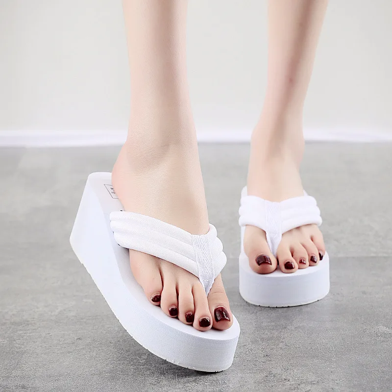 Leichte Keilabsatz-Flip-Flops für Damen, Modische Zehensteg-Plattform-Sandalen, Damen-Sommer-Sandalen mit dicker Sohle, rutschfeste Strandsandalen – Detail 17