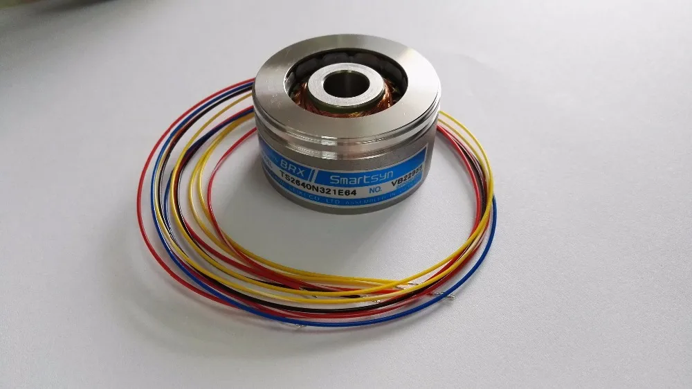 Enkoder z wbudowanym resolverem TS2640N321E64 do windy.