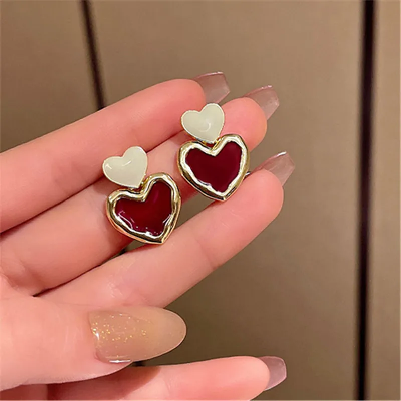 XIALUOKE Trendy Sweet Enamel Heart Earrings For Women Girl Gold Color Metal Heart Hanging Dangle Earrings Vintage Jewelry