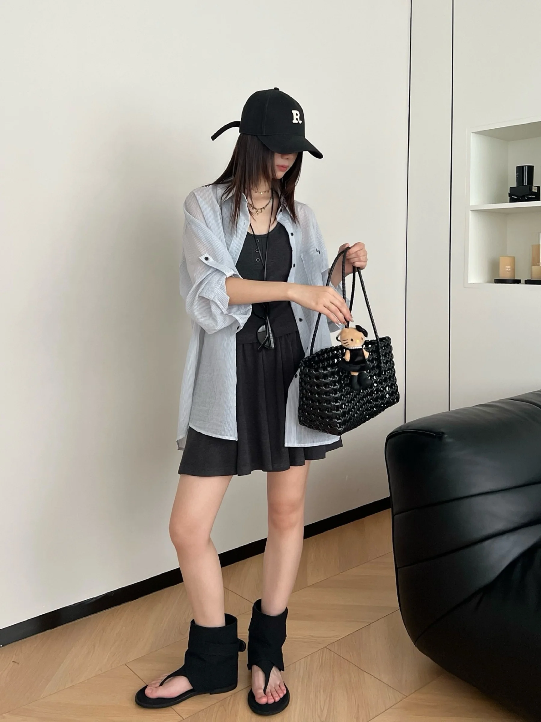 

Women's Summer Casual Three-Piece Set Sun Protection Shirt Elastic Waist Shorts Long Sleeve round Neck Loose Fit Fashion Ense...