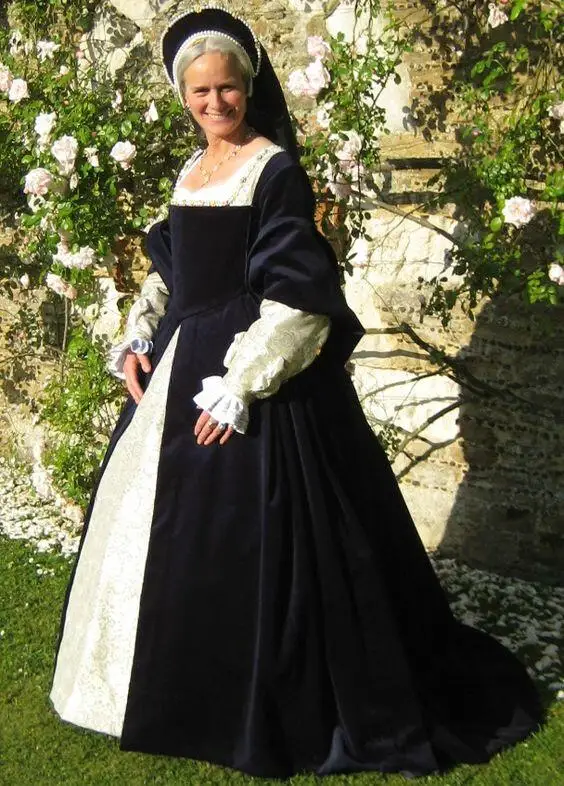 Tudor Queen Dress Anne Boleyn Black Velvet Dress Queen Elizabeth King Henry Dress Costume Renaissance Theater Costume