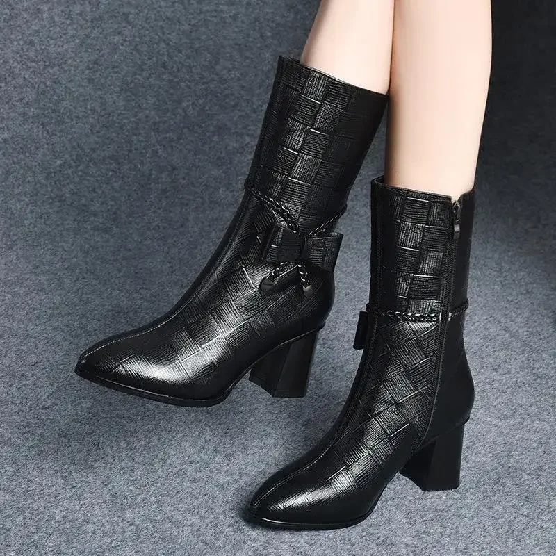 Fliege High Heels Elegante Mit Hohen Absätzen Wasserdichte Mittlere Waden Schuhe Frau Qualität Frühling Herbst Designer Luxus Heißer Pu Halb Stiefel Frauen