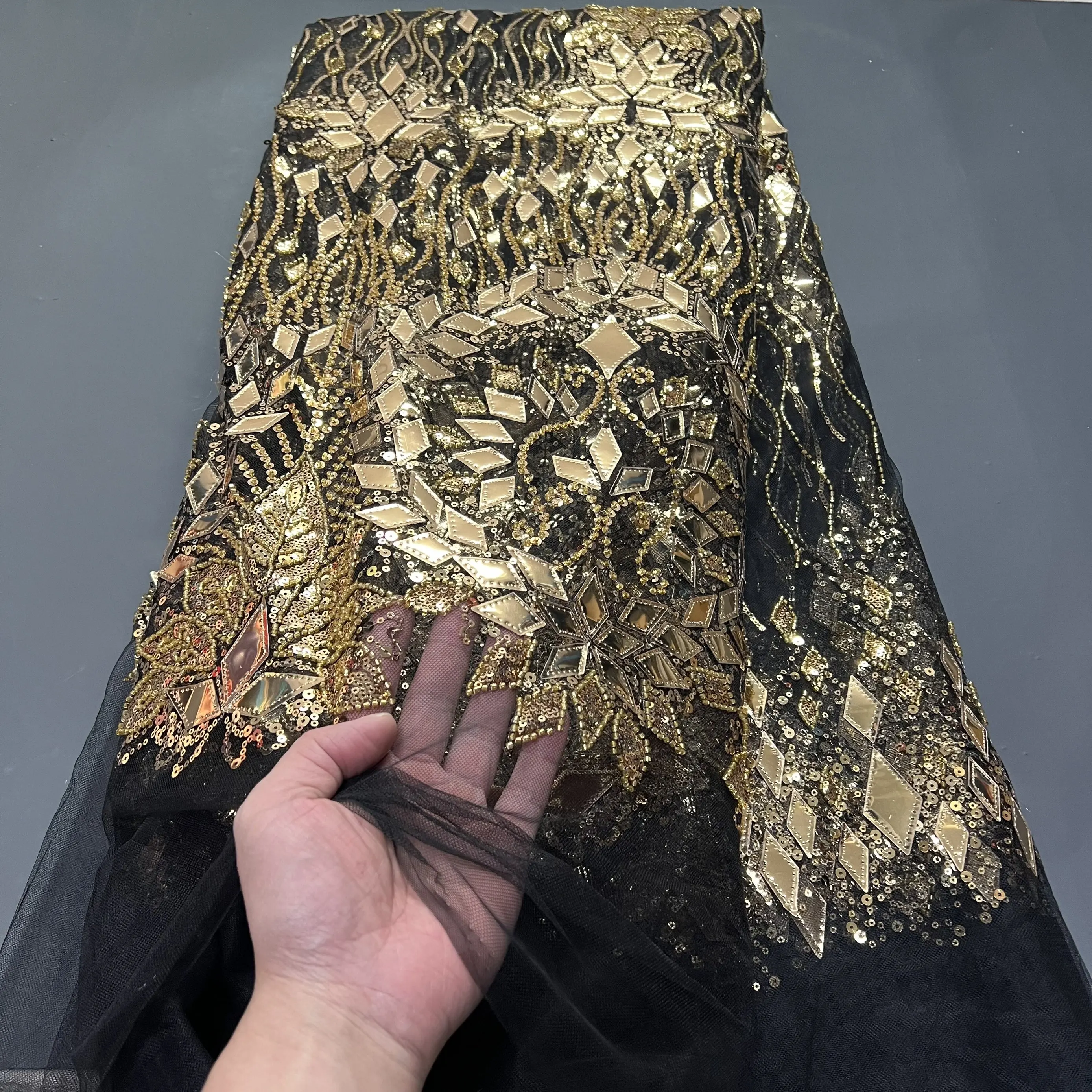 2025 afrikanischer nigerianischer hochwertiger Spitzenstoff, bestickter Tüll, Netzstoff für Hochzeitskleider, elegantes Brautkleid, Material 5 Yard