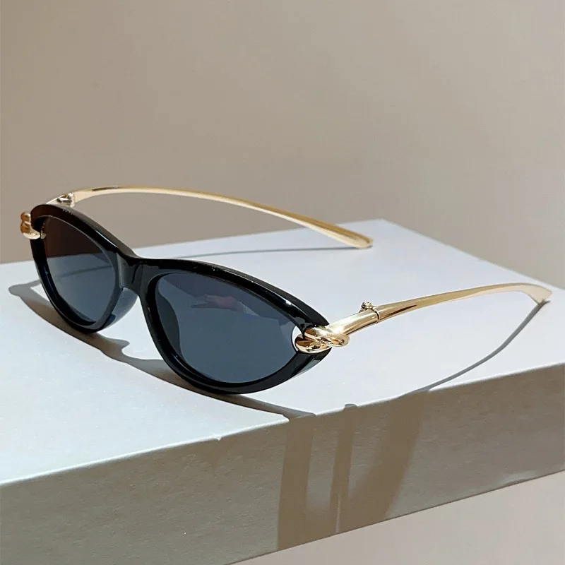 Trendige Cat-Eye-Sonnenbrille in Bonbonfarben für Damen, Luxusmarken-Design, Ovale Hohlbrille, Fahrerbrille