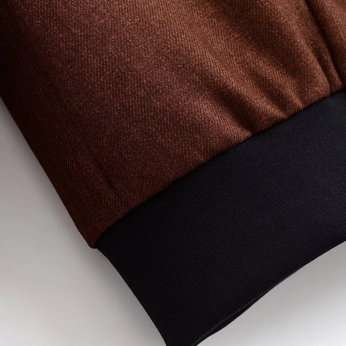 سترة نسائية قصيرة جديدة ذات طراز عتيق وياقة واقفة مع تصميم كتلة ألوان واسعة الكتف ومريحة #5