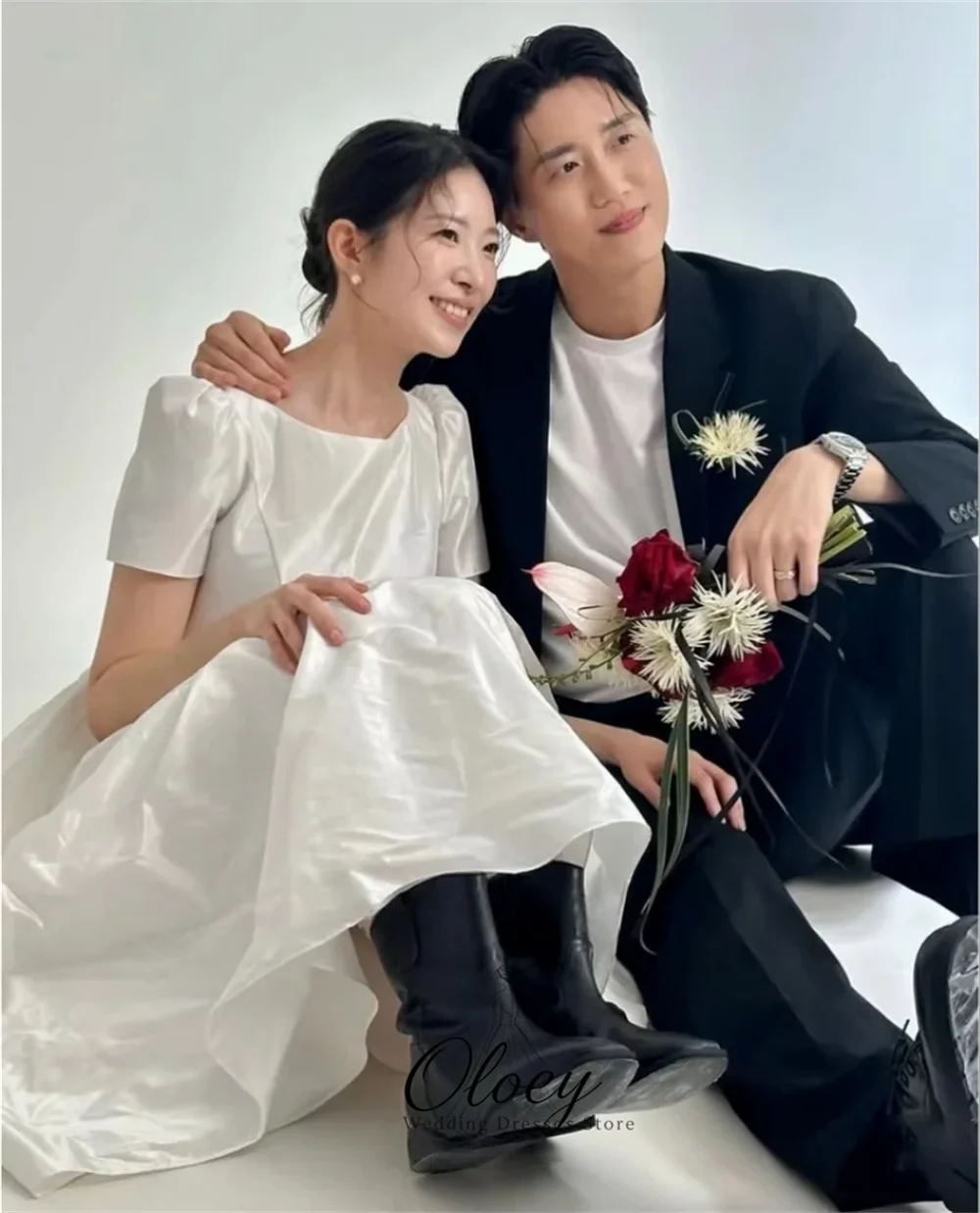 OLOEY Simple Satin O-Neck Korea Wedding Dress Photo Shoot Short Puff Sleeve A-Line Bridal Gown Customized Garden Wedding Dress