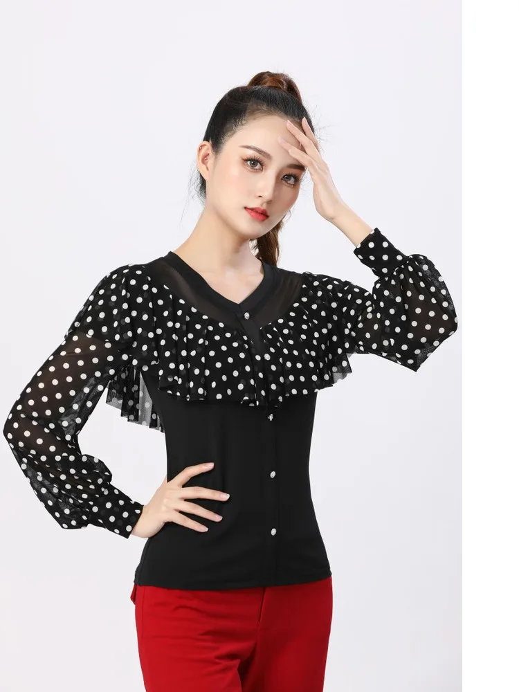 بلوزة رقص بأكمام واسعة منقطة مع حواف مكشكشة - بلوزة أنيقة لممارسة قاعة الرقص أو أداء للنساء تي شيرت