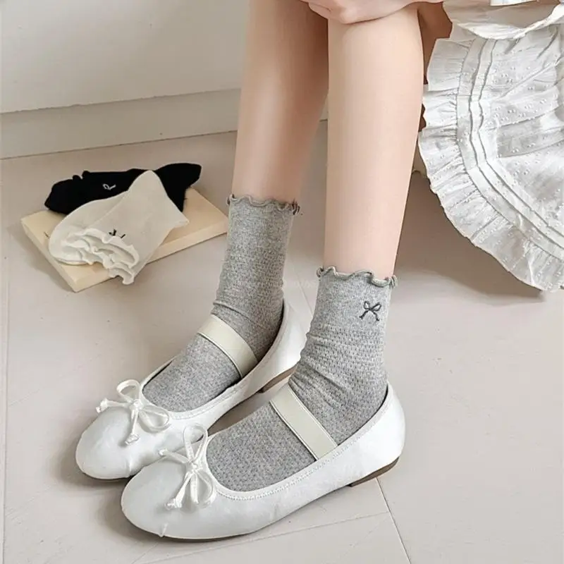 1Pair Elegant Breathable Mesh Middle Length Calf Socks with Embroidery Bowknot Ruffle Frilly Trim Ankle Socks for Women Girls