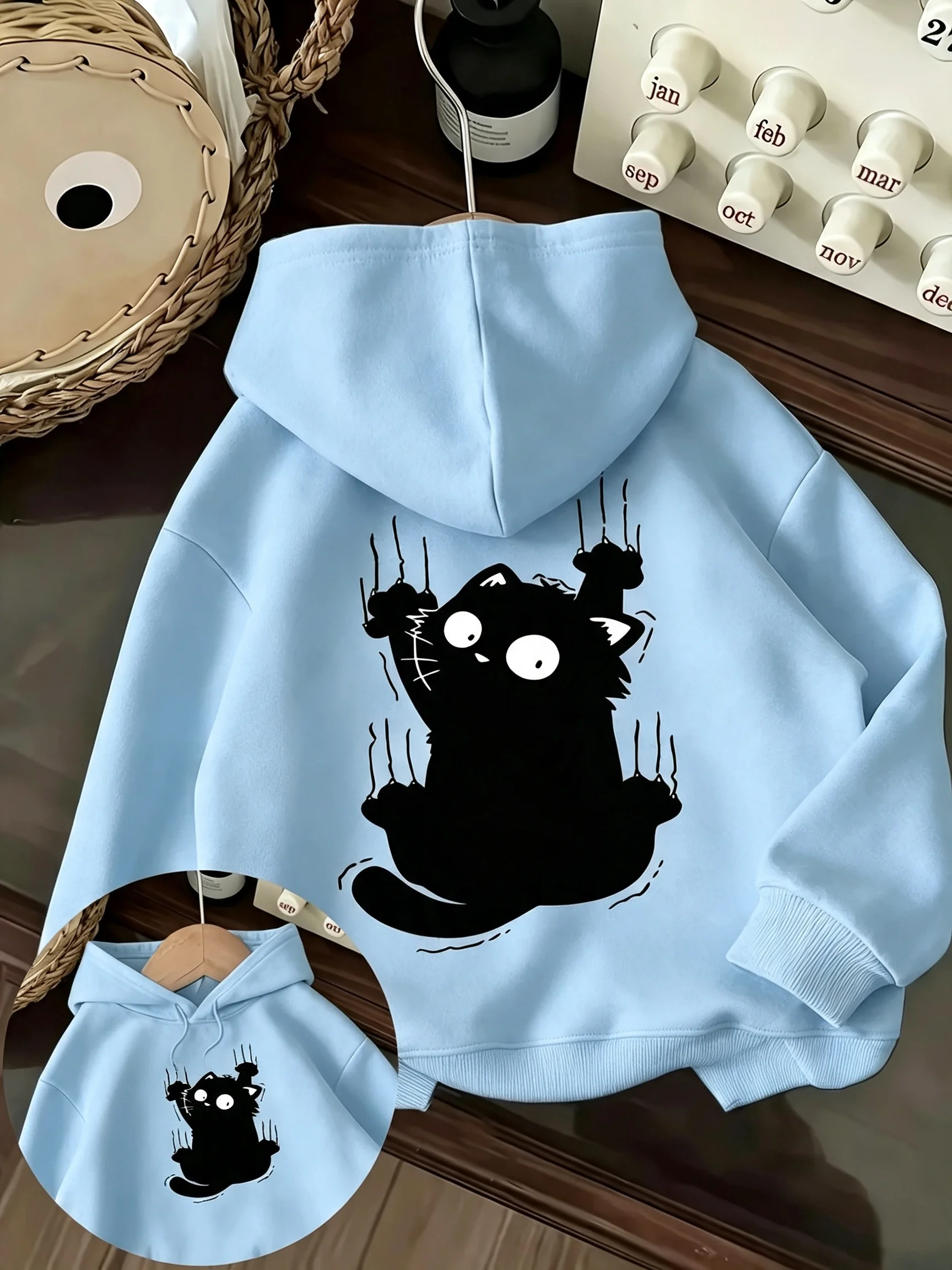Black cat pattern printed hooded sweatshirt, casual pullover for winter and autumn seasons, new women's clothing sweatshirt
