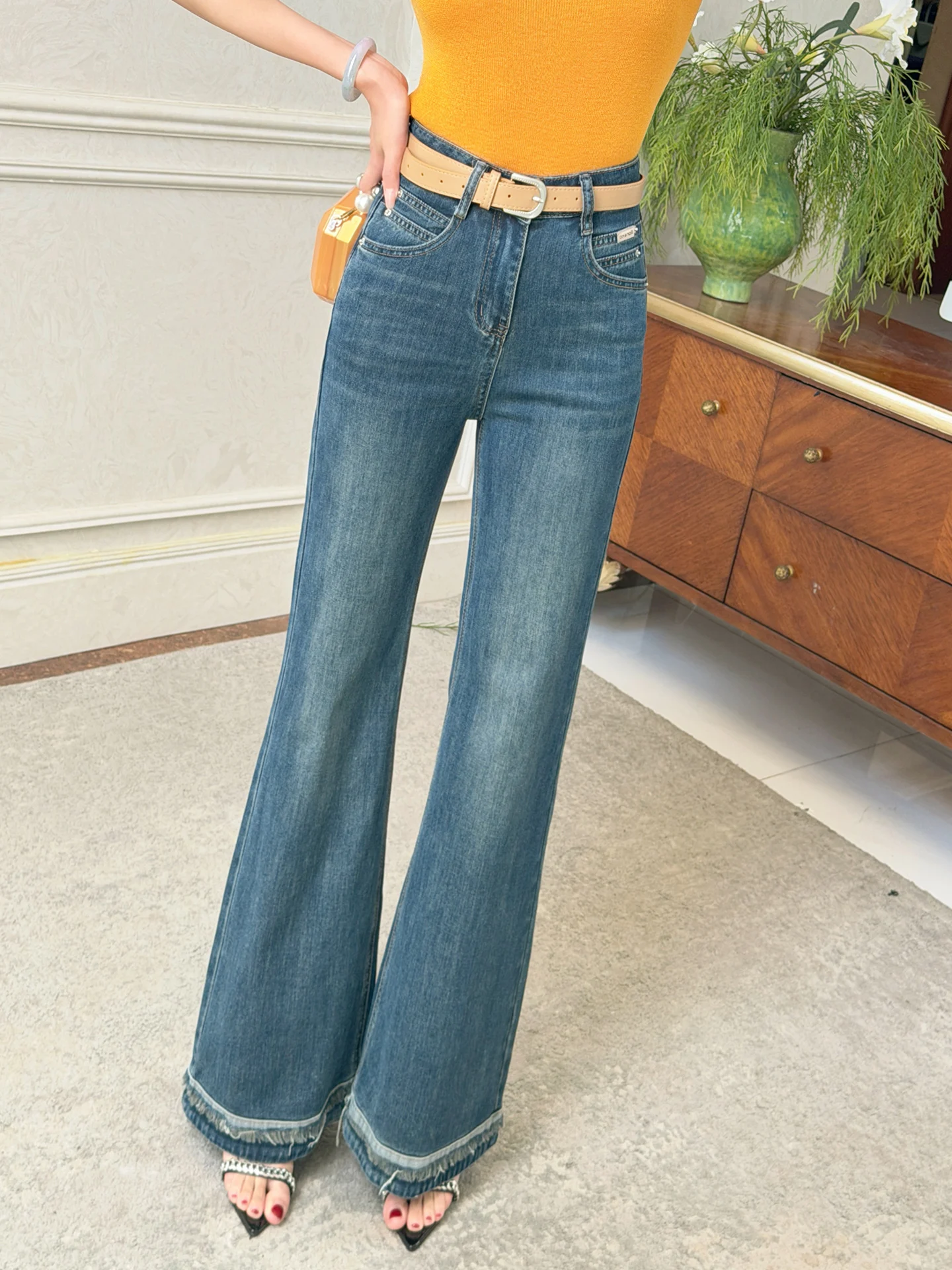 

High Waist Bell Bottom Jeans Frayed Hem Slimming Pants Hong Kong Style Floor Length Casual Blue Denim Wear Resistant Ladies