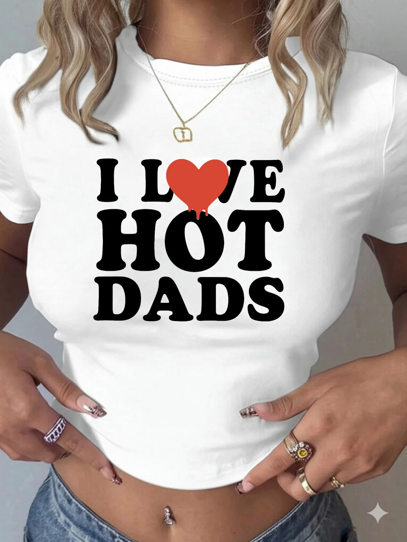 I LOVE HOT DADS Slogan with Red Heart Print White Crew Neck Short Sleeve Top Harajuku Short Sleeve Casual Aesthetic Clothes