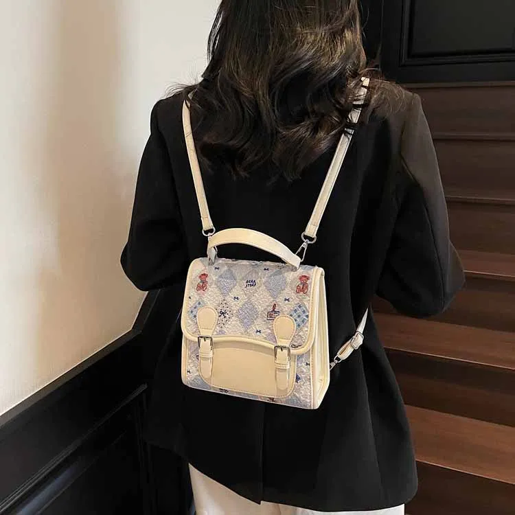 

Женская сумка, новинка лета 2025 года, модный модный милый рюкзак в форме ромба, школьная сумка на одно плечо в студенческом стиле, ручная переноска