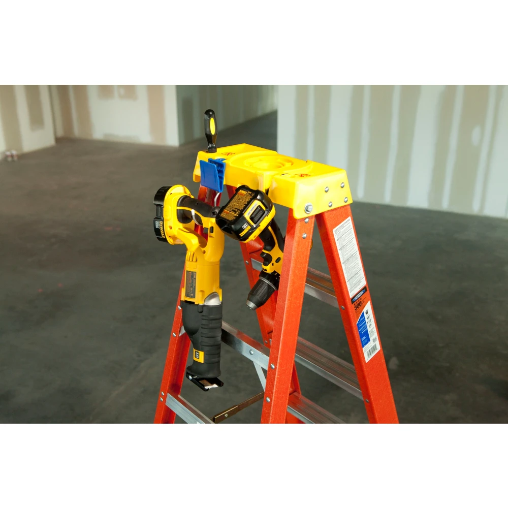 2FT TYPE IA FIBERGLASS STEP STOOL 6202