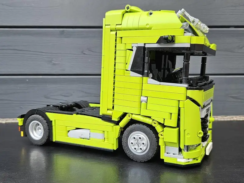 NEW 1288PCS MOC 178876  2021 DAF XG 4x2 Tractor Truck Model Heavy Semi Truck Building Blocks Assembly Toy Gift view 4