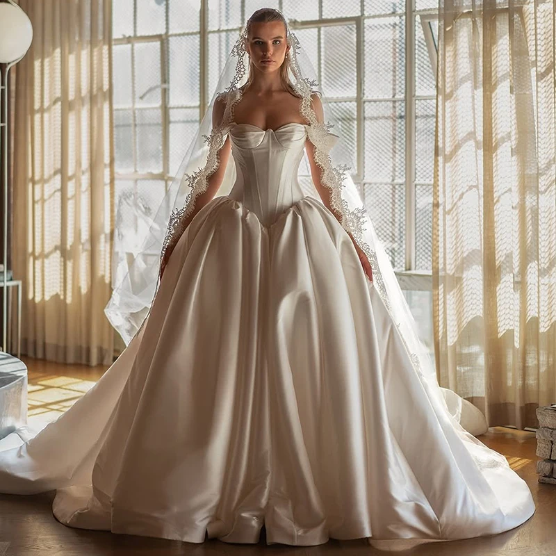 

Eightree White A-Line Wedding Dresses Sweetheart Sweep Train Sleeveless Bridal Dress Princess Wedding Ball Prom Gowns Customized