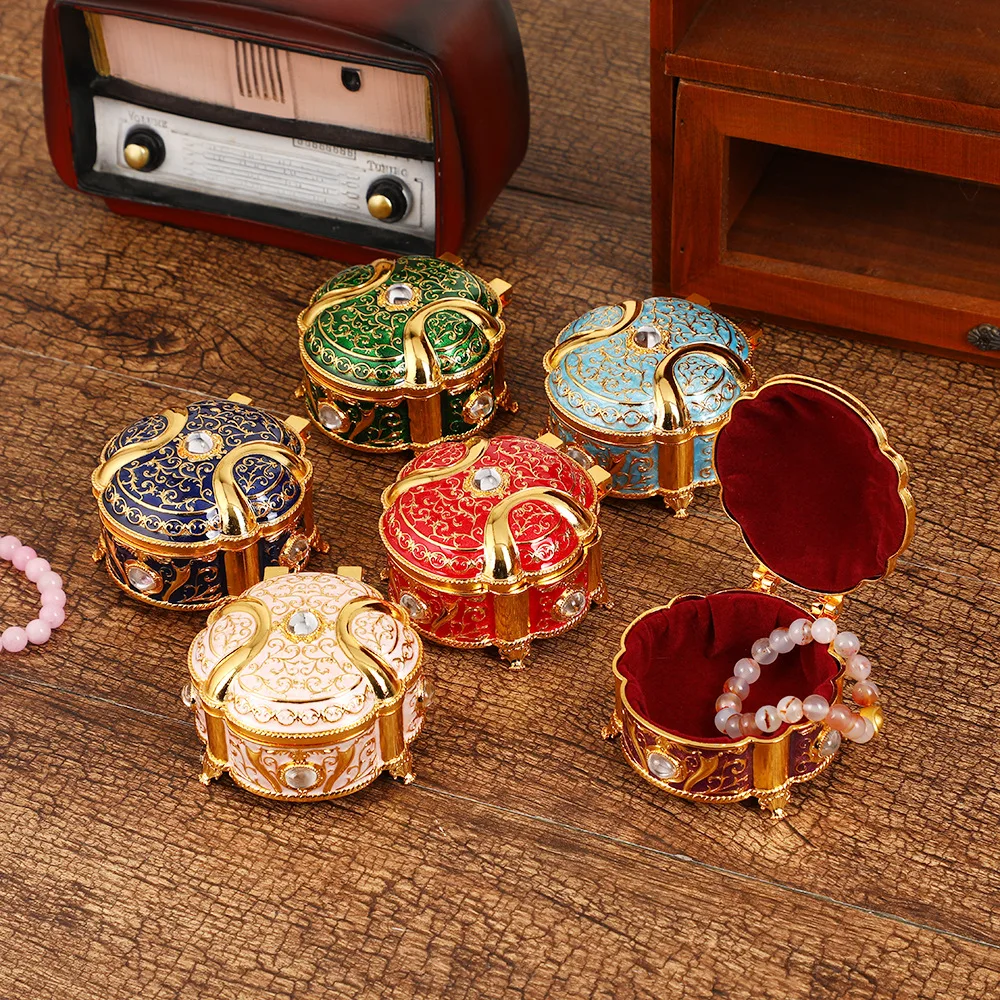 Vintage Curving Metal Zinc Alloy Jewelry Box Creative Enamel Pattern Bracelet Rings Jewel Organizador De Joyas Craftwork Gift