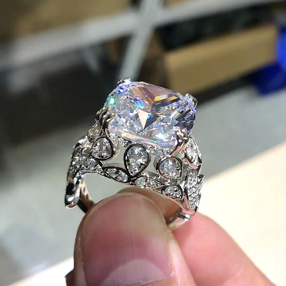 

Hollow out Patterned Zircon Ring for Women Vintage High End Jewelry Ring RTPOPN Fashionable Accessory