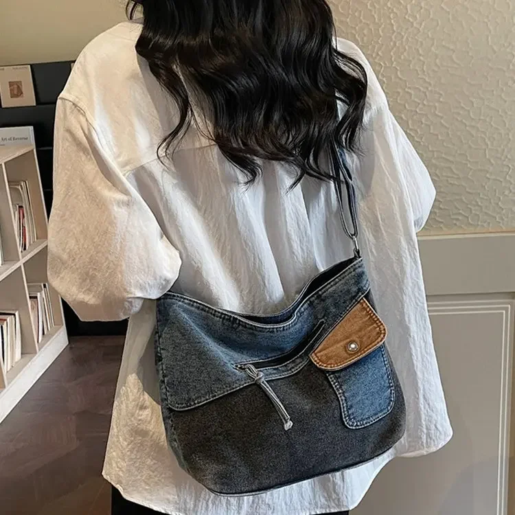 

2026 New Denim Messenger Bag Versatile Atmosphere Middle-aged Women's Bag Multi-layer Large-capacity Shoulder Casual Bag Women