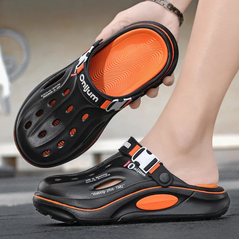 

New Classic Summer Clogs Men Slipper Breathable Garden Shoes EVA Outdoor Comforty Beach Slides Home Sandals Antiskid Slippers