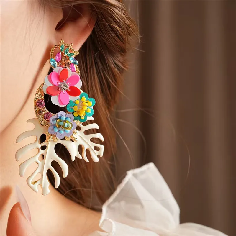 

Éclat Diamond Floral Tassel Earrings Fashion Luxe Ladies' Jewelry Wedding Travel Accessory Elegant Hoops