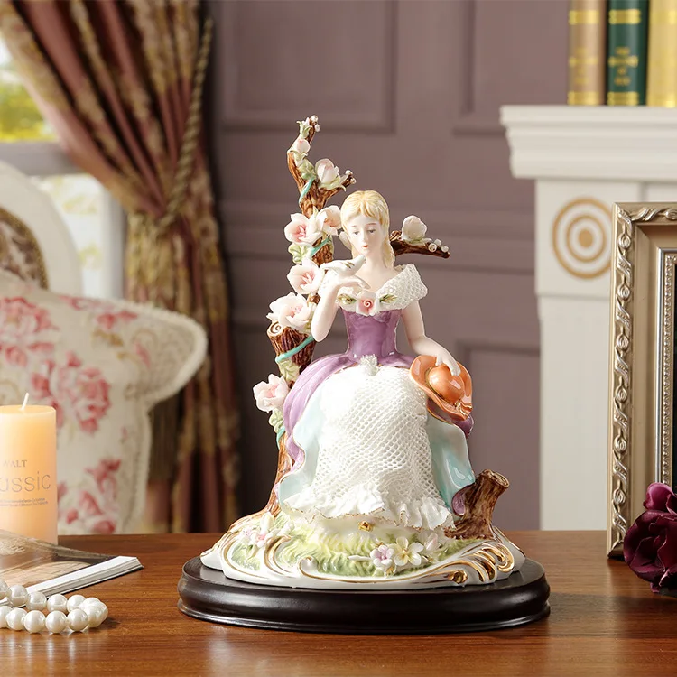 

British style high-end luxury ceramic doll lace skirt characters beautiful woman holding white dove art ornament creative gift