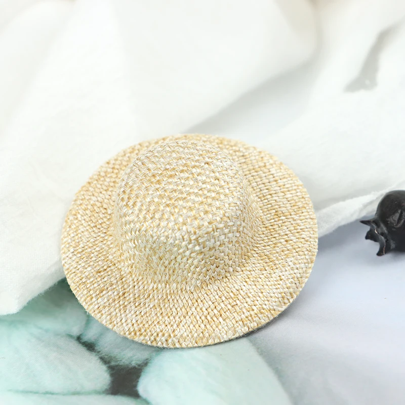 2 uds casa de muñecas sombrero de paja en miniatura Mini sombrero de muñeca adorno para casa de muñecas juguetes para niños tejidos a mano, muñecas de granjero, sombreros de paja