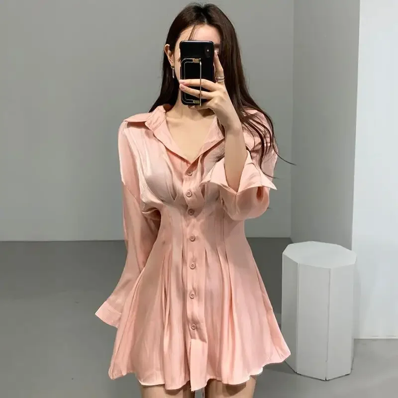 المرأة لامعة الخصر الظهر ضمادة طية صدر اللباس ، واحد الصدر ، بأكمام طويلة ، قميص وردي ، مصغرة مطوي ، عارضة ، أنيقة ، Y2k ، أسود ، أبيض