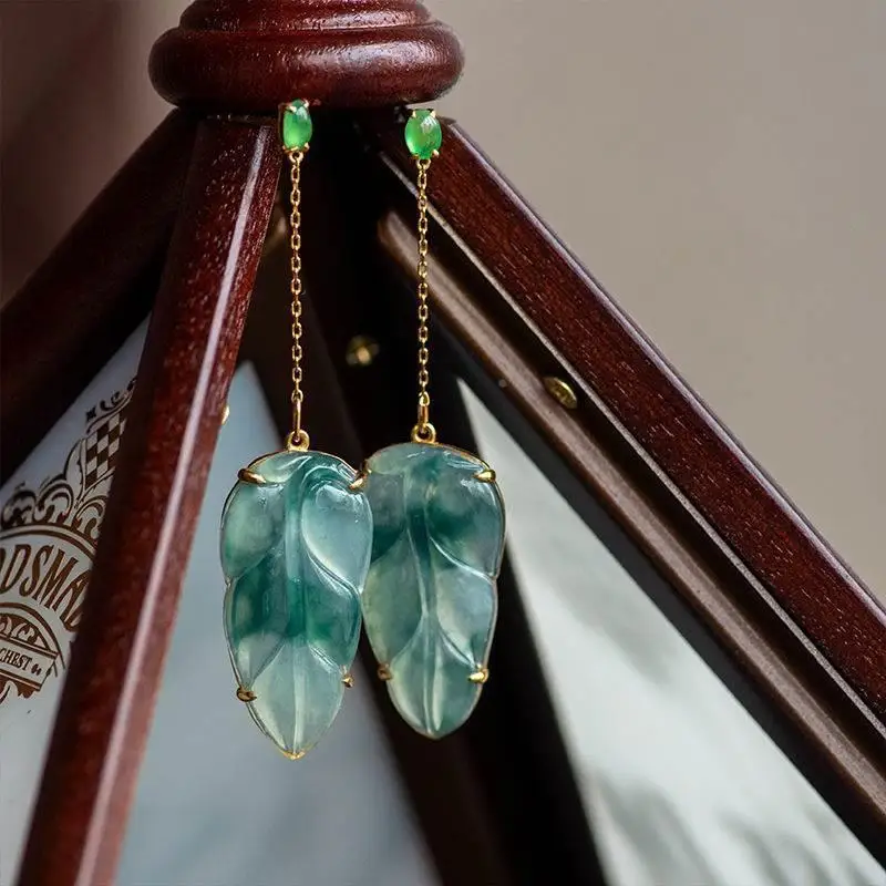 

Internet celebrity sweet fashion trend leaf earrings Internet celebrity sweet style fashion style noble trend earrings