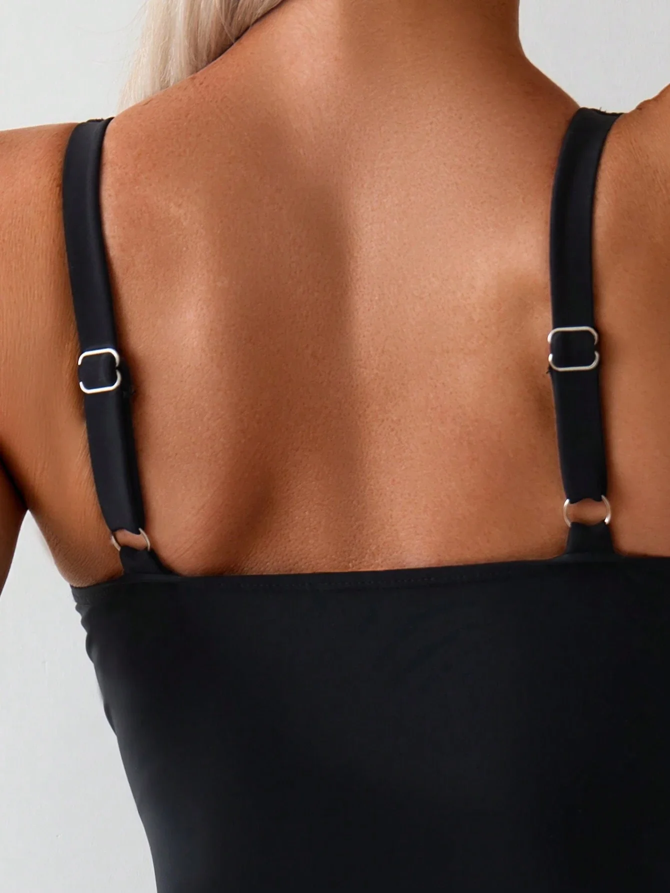 

Однотонный цельный купальник с юбкой для женщин