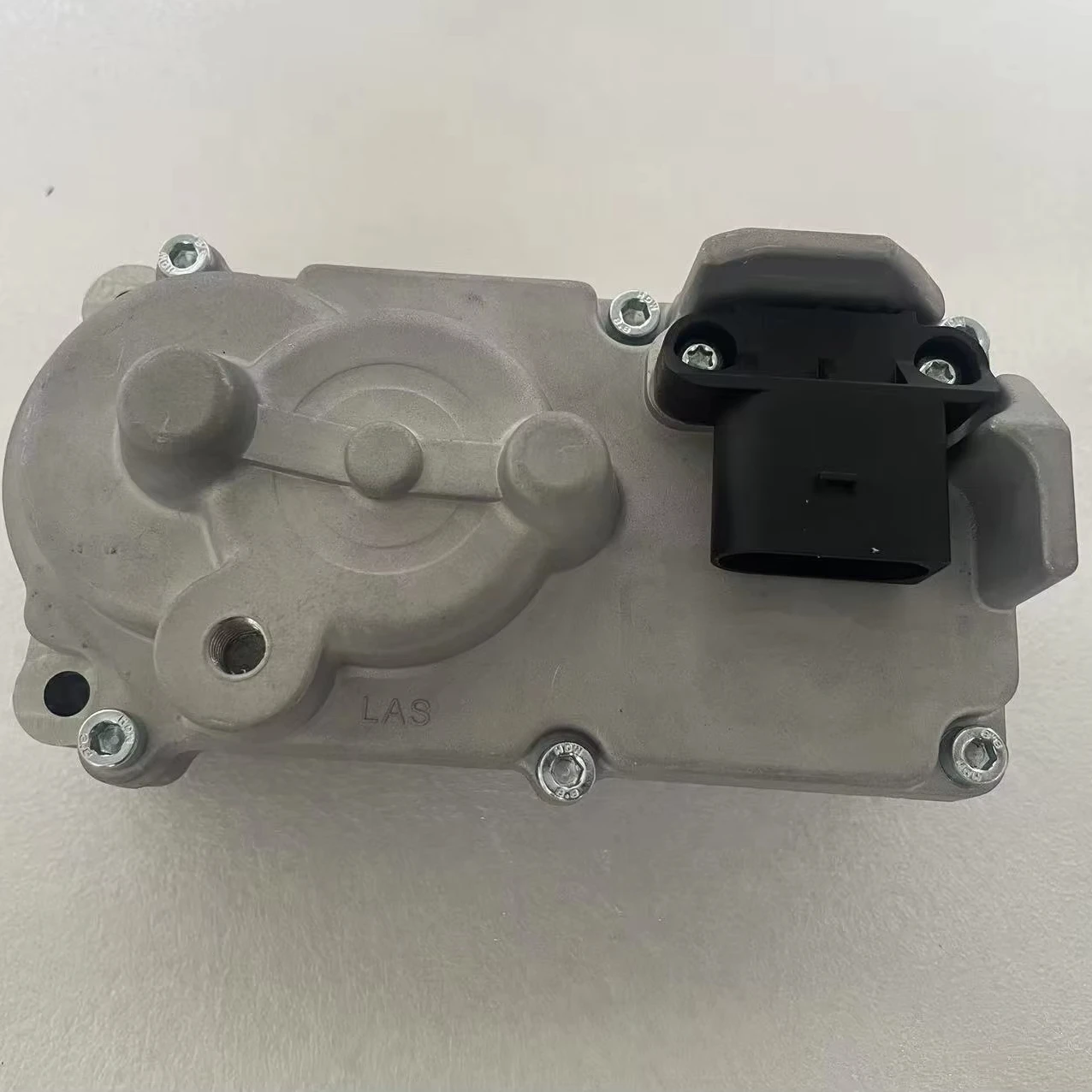 

Tom AutoDSGENUINE New Condition HE400VG MX13 VGT Electronic Turbocharger with Actuator 5452692 for DAF Engine Turbo Boost Contro