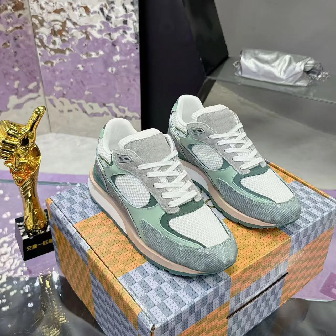 Luxe casual sneakers voor heren, laag model, ademend, lichtgewicht hardloopschoenen, comfortabel, veelzijdige 'dad' sneakers, voor dagelijks gebruik.