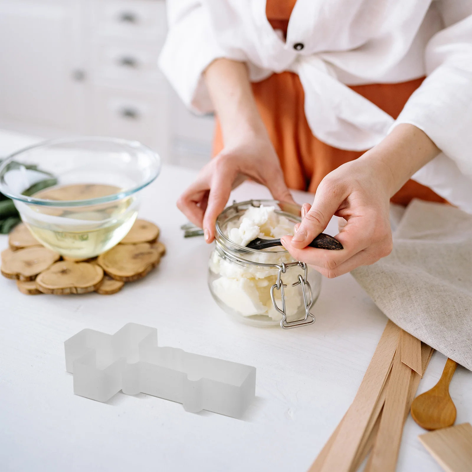 

Cross Shaped Epoxy Silicone Mold Flexible Reusable DIY Cross Shape Ornament Mold for Crafts Handmade Decor DIY Supplies